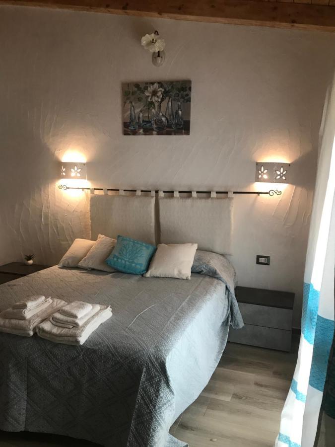 Hotel La fragola in Campagna San Pantaleo Esterno foto