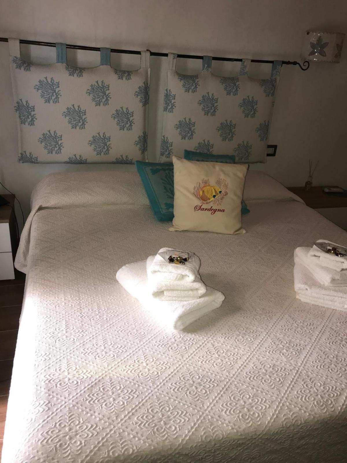 Hotel La fragola in Campagna San Pantaleo Esterno foto